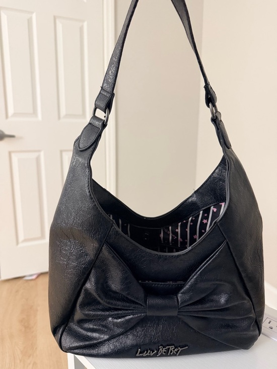 Betsey Johnson Handbags - Betsey Johnson “Luv Betsey” Black Bow Shoulder Bag | Slouchy Hobo Purse